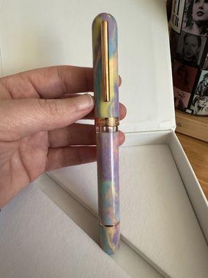 Nahvalur Voyage Limited Edition 2023 Pride pen, fine nib