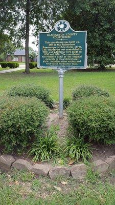 Historical Courthouse Sign