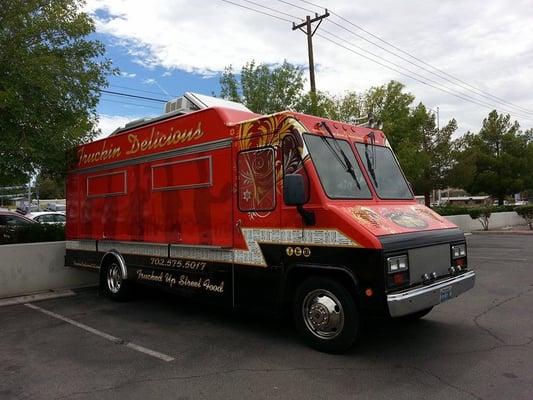 KEOSKO - FOOD TRUCK WRAP - TRUCKING DELICIOUES