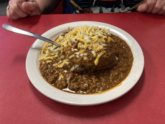 Chili burger with cheese