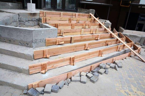 Concrete Stairs for Home Entrance.