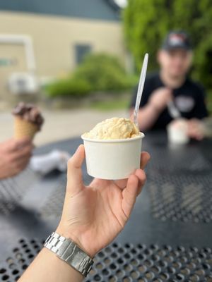 Caramel pecan ice cream