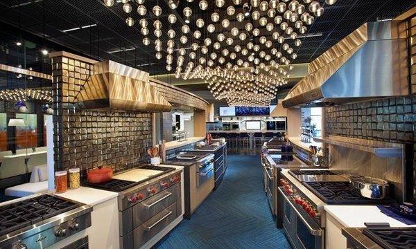 Subzero/Wolf Showroom. Luxury Appliances.