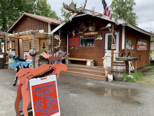 Stores around Talkeetna for window shopping and buying gifts/souvenirs.