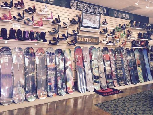 Full selection of snowboard equipment from Burton, Ride, Lib Tech, Gnu, Union, 32, Roxy, and Never Summer.