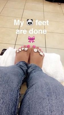 Got a pedi with color.. Love