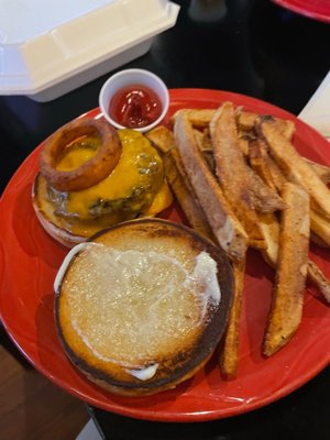 Cheeseburger x Steak fries