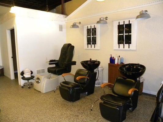 Alley Cuts Salon