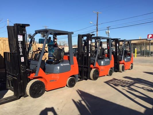 TOYOTA FORKLIFT