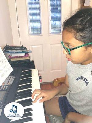 Nice concentration Sophy👈👌 #pianoclases #Music4AllSchoolCenter