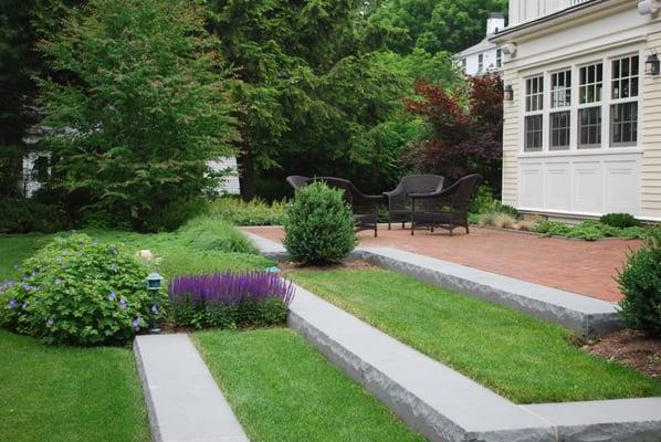 Brick and bluestone patio