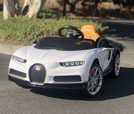 White/Black Bugatti Chiron Car for Children