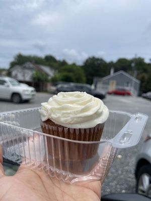 Carrot cake cupcake