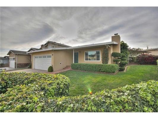 Charming single family home in Sunshine Gardens South San Francisco Ca. 3bed 2 bath Sold