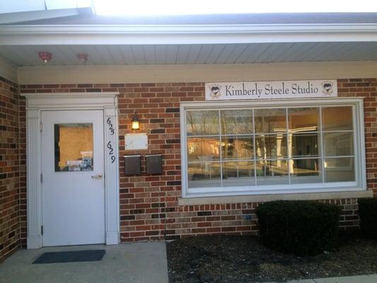 Front of building, Kimberly Steele Studio, 625 East Ogden Avenue, Naperville