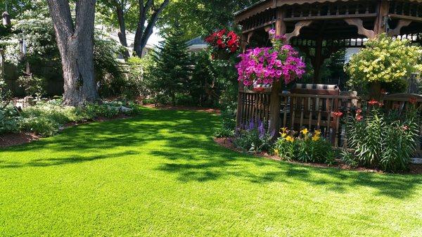 SYNLawn artificial grass transforming 1 yard at a time.