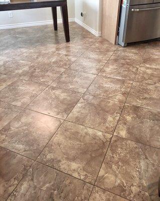 Before / dirty dark grout