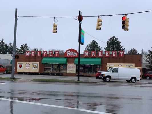 Molyet Farm Market in Tiffin, Ohio