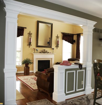 Breakfast Nook Decorative columns and crown header