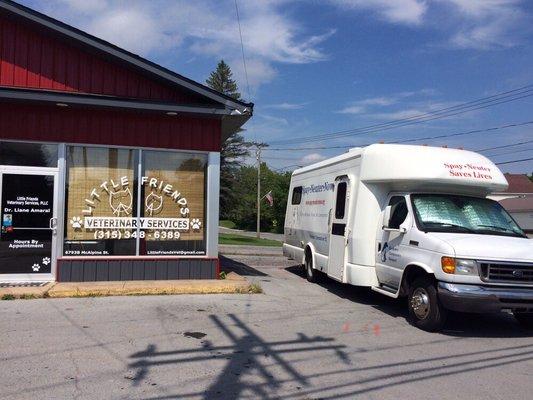 The mobile surgical unit where Dr. Liane performs spays and neuters. Thank you, Spay Neuter Now!