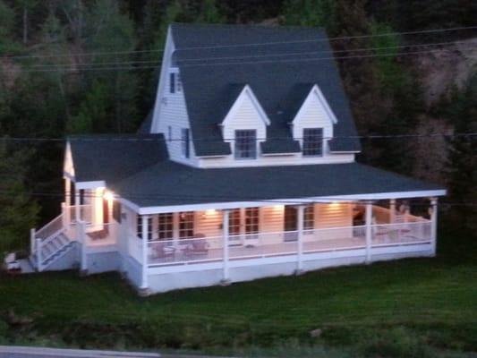 A quaint Bed and Breakfast in Black hawk, Colorado. Nestled in the foothills of Colorado.