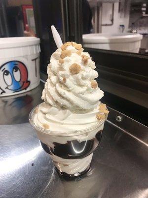 Toasted marshmallow sundae