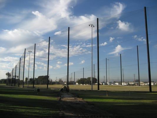 Golf netting barrier