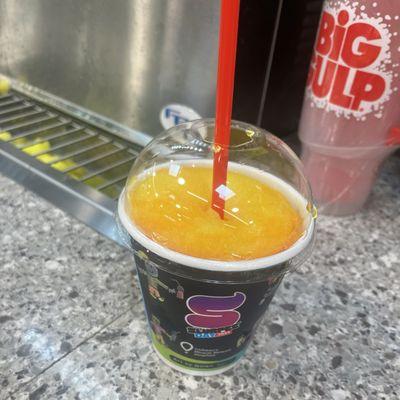 Mango lemonade flavor Slurpee