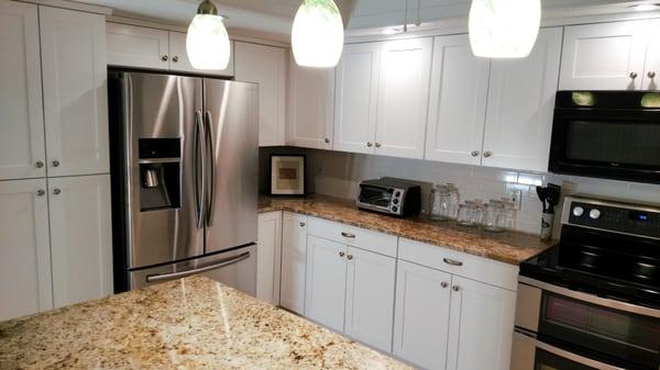 Aspen White Shaker Style Kitchen Remodel