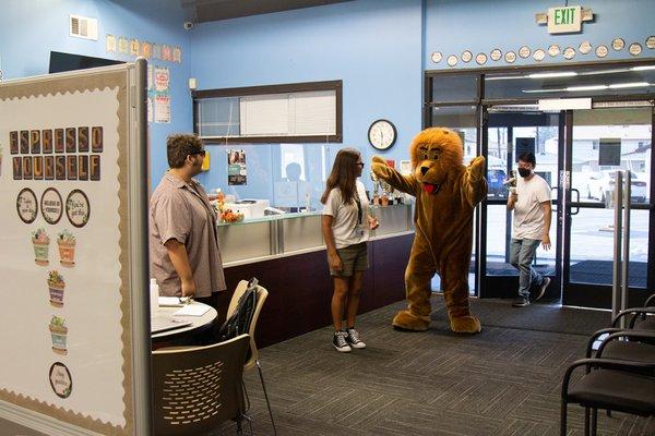 The San Gabriel Lions mascot came by to visit the campus!