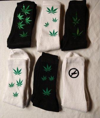 Custom leaf socks