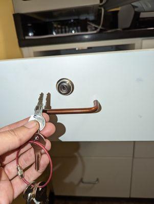 Drawer/ cabinet lock repair