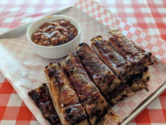 Full rack of ribs w/ baked beans