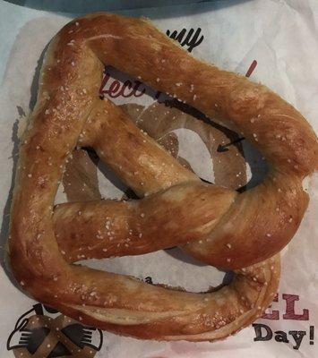 Delicious pretzel! A little bit of sweetness and texture is great! (+choice of dip, not pictured)