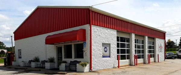 Lakelands Tire & Auto