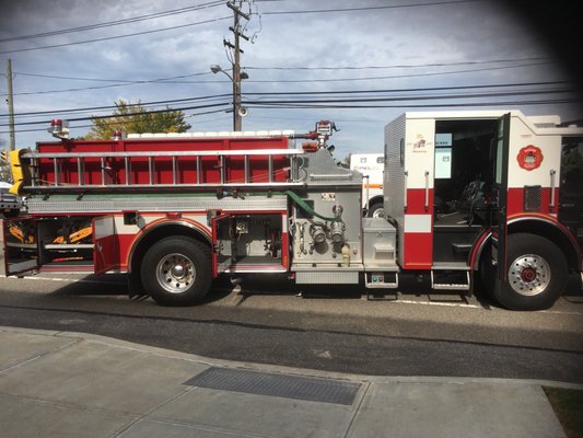 Pictures of a ladder truck