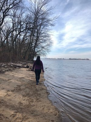 Never knew the Delaware water levels change with the tide here until now.