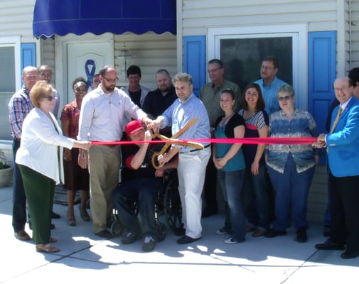 Ribbon cutting at Mountain Area Community Svc's.