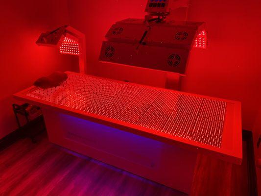 Super powered medical grade red light therapy bed that achieves lipolysis and will have you expelling up to 3 liters of fat per session!