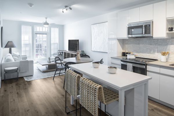 Kitchen with dining island