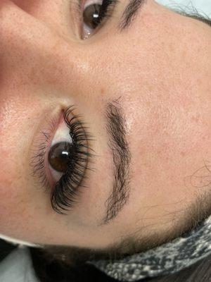 Eyelash extensions service