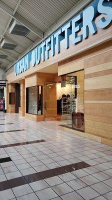 Urban Outfitters - Lynnwood, WA