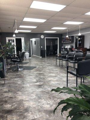 Come in and get pampered! Family friendly salon!