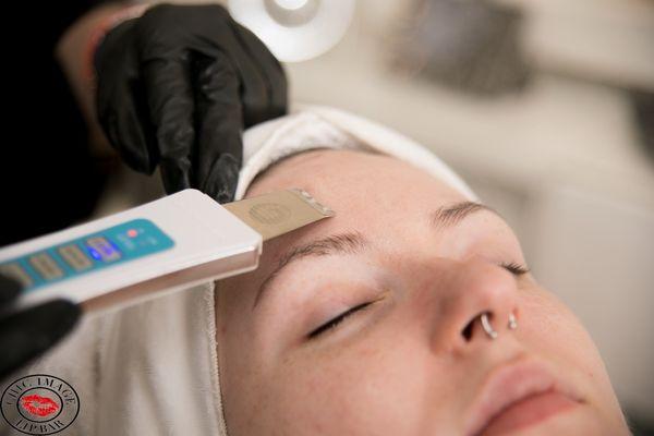 Ultrasonic exfoliation