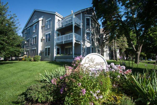 Lake Square Apartments exterior