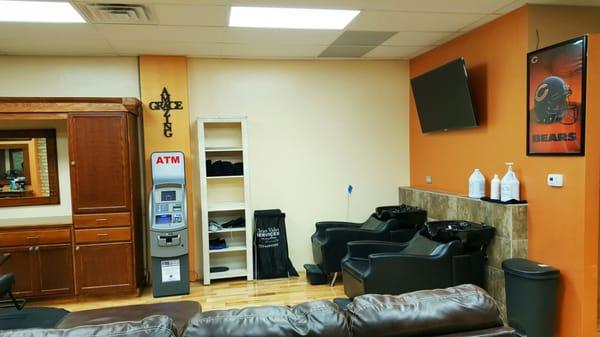 Welcome To Orlando Salon. 5975 N Clark St, Chicago IL 60660.