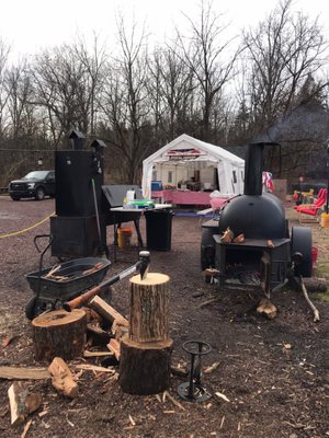 The Stand! Oak, Cherry and Hickory in the Smoker!