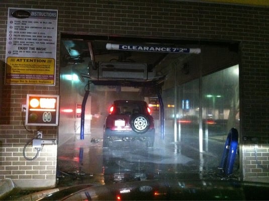 Touchless car wash