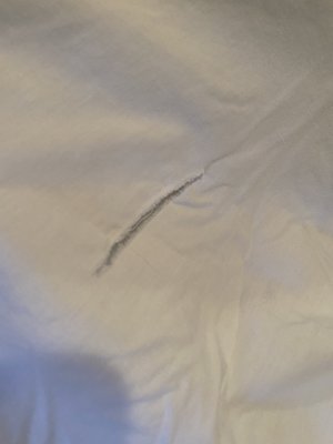 Large rip in the comforter - no acknowledgment of it