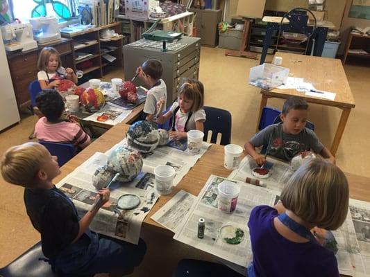 Primary students in Art.